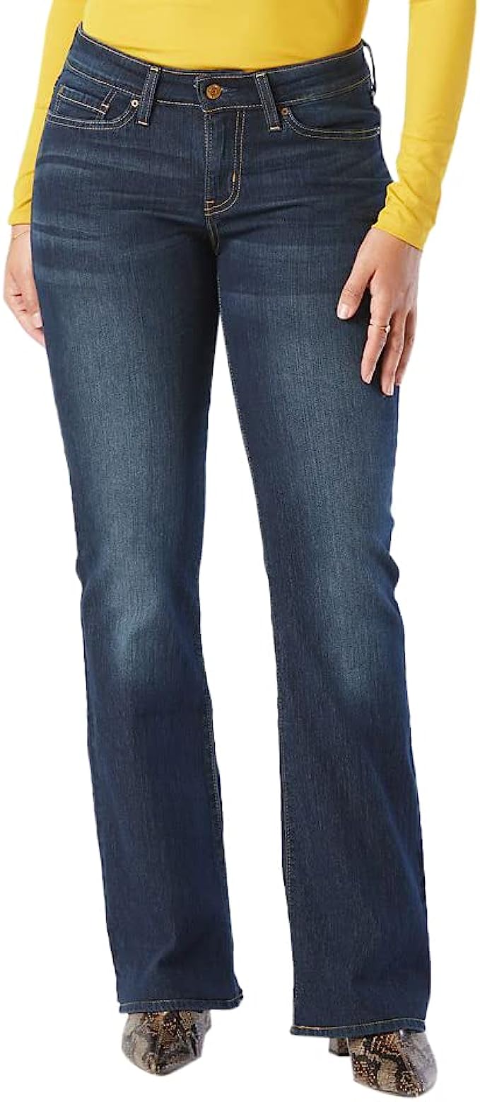Signature by Levi Strauss &amp; Co. Gold Label Women&#039;s Modern Bootcut Jean